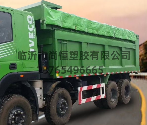 割開(kāi)車頂超高裝貨？這種做法不可取還違法